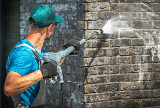 The Environmental Impact of Pressure Cleaning Services